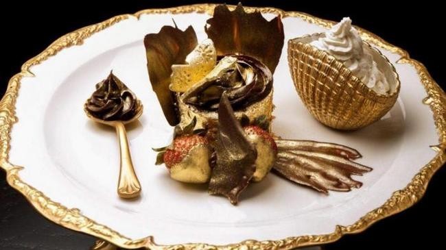 The Golden Phoenix Cupcake