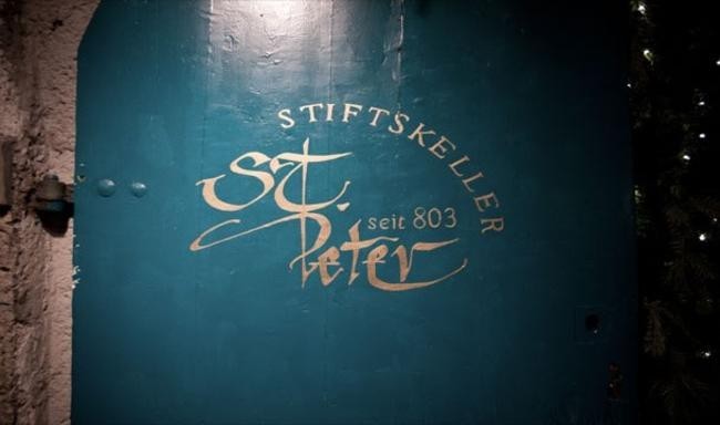 4. St. Peter Stiftskeller является самой старой из постоянно работающих гостиниц/ресторанов в мире. Она открылась в 803 году — более чем 1200 лет назад!