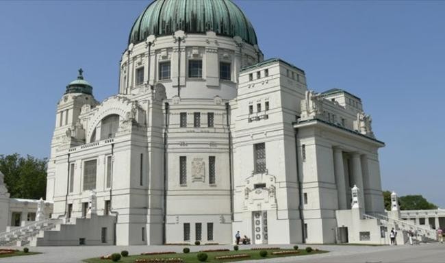 3. На центральном кладбище в Вене насчитывается более 2.5 миллионов могил. Это больше, чем все ныне живущее население города!