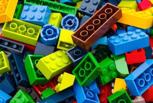 Крупнейший в мире производитель шин - Lego