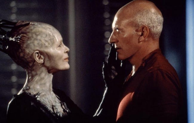 5. Звездный путь: первый контакт (1996)
