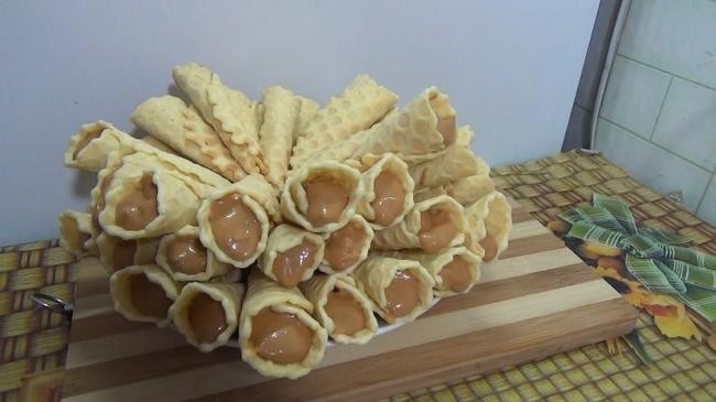 12. Домашние вафельные трубочки
