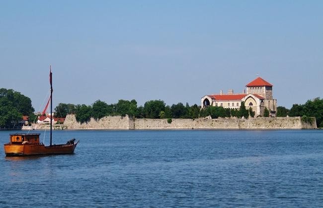 Тата