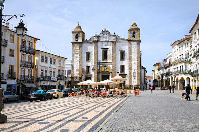 Эвора