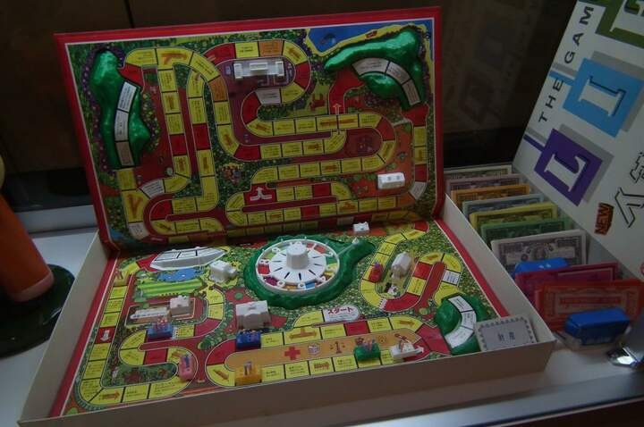 "Игра в жизнь"