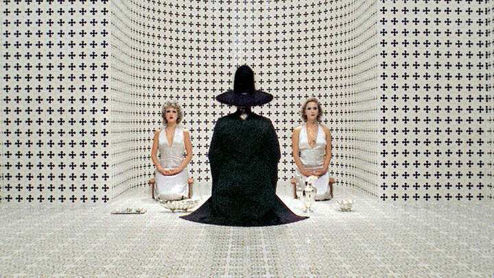 6. Святая Гора / The Holy Mountain (1973)