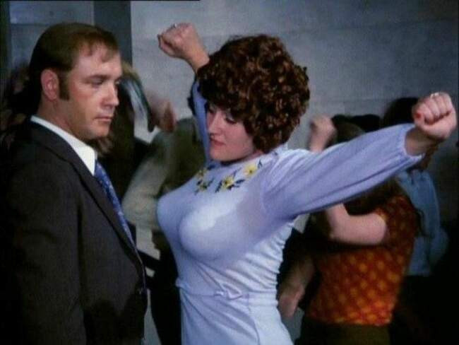 Роскошный бюст в фильме «Афоня» (1975)