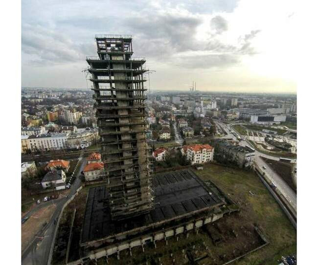 5. Skkieletor, Польша