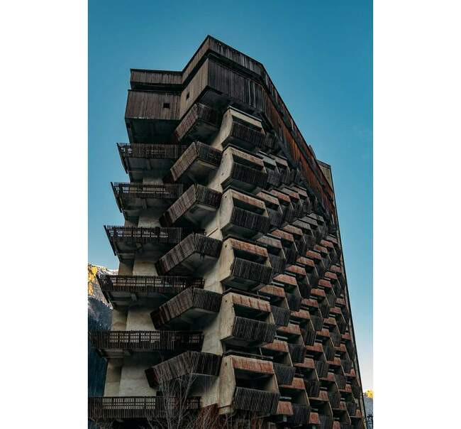 14. Гостиница «Аманауз», Карачаево-Черкесия