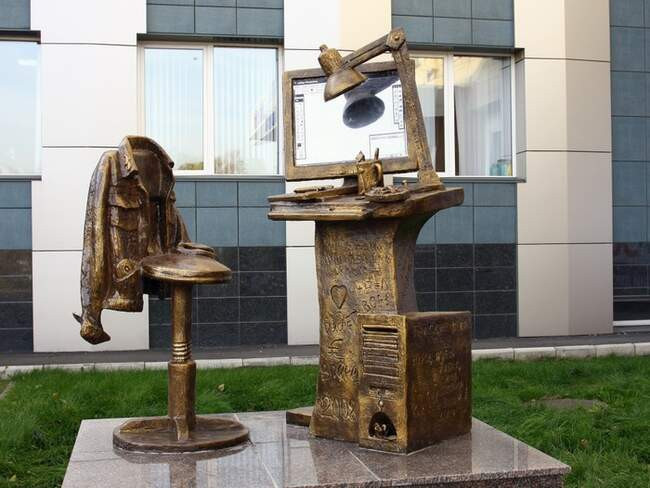 Памятник дизайнеру-полиграфисту (Красноярск, Российская федерация)