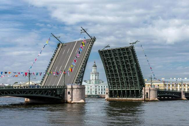 10. Дворцовый мост