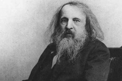 Чем Менделеев забавлялся на досуге?