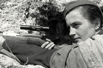 Захватывающая история снайпера Людмилы Павличенко, которую американцы прозвали «Мисс Кольт»