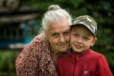 В Турции бабушкам начисляют компенсацию за то, что они проводят время с внуками