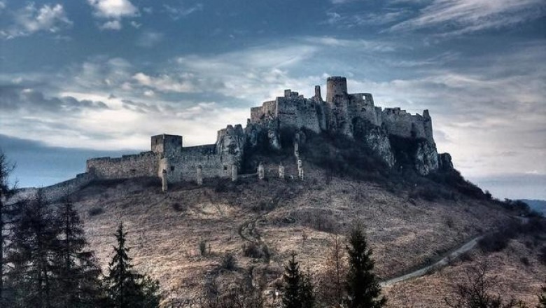 Десять самых крупных замков мира