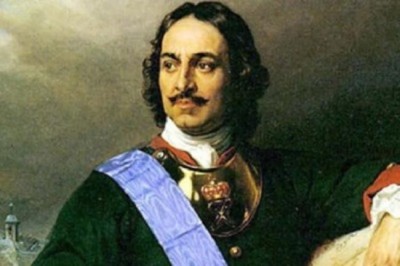 Какую роль сыграл в истории России Петр I и какой внес вклад в ее развитие?