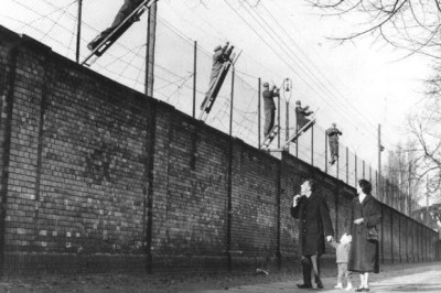 Как бежали за «железный занавес»