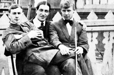 Голубые тени Серебряного века: были ли у поэта Сергея Есенина романы с мужчинами?