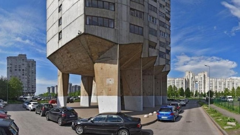 Как в Советском Союзе появились жилые дома на «курьих ножках» и как живется в них людям