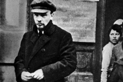 Являлся Ленин к Доре Лазуркиной во сне