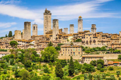 Сан-Джиминьяно: заповедник средневековых небоскребов в цветущей Тоскане