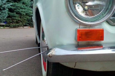 Для чего на бампере старых автомобилей были нужны загадочные «усы»