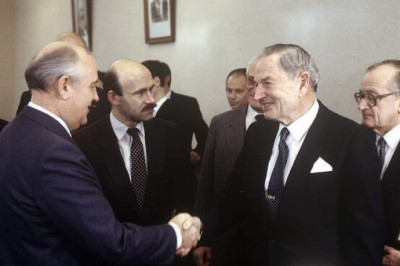 Как Рокфеллеры в Советском Союзе переиграли Ротшильдов