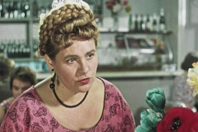 Нонна Копержинская: как сложилась судьба буфетчицы из культовой комедии «Королева бензоколонки»