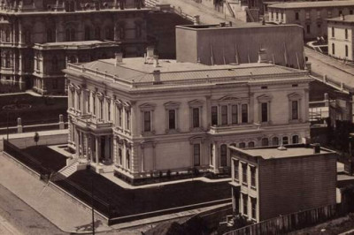 Забор злости, или Как достать соседа