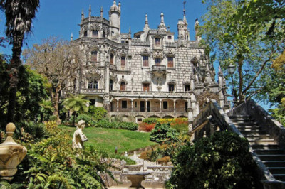 Кинта да Регалейра: зачем масон-миллионер превратил ферму во дворец и что из этого вышло