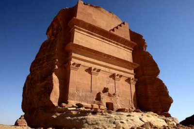 Каср аль-Фарид: как появилась гробница посреди саудовской пустыни