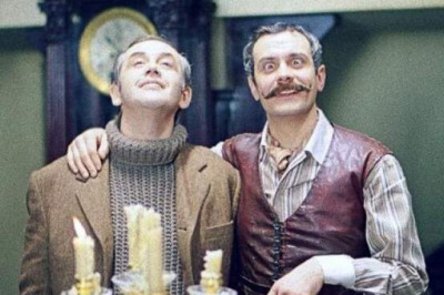 За кадром «Собаки Баскервилей»: какие страсти кипели на съемках вокруг Никиты Михалкова и… каши