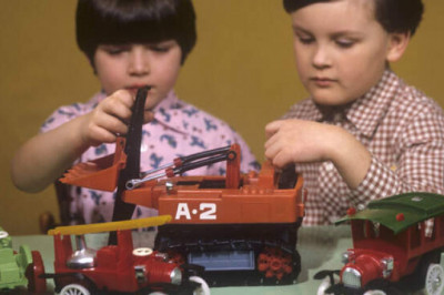 Пупсы, конструкторы и солдатики: как игрушки в СССР растили строителя коммунизма