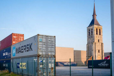 Как в центре бельгийского порта Антверпен оказалась средневековая церковная башня и почему стала немым упреком людям