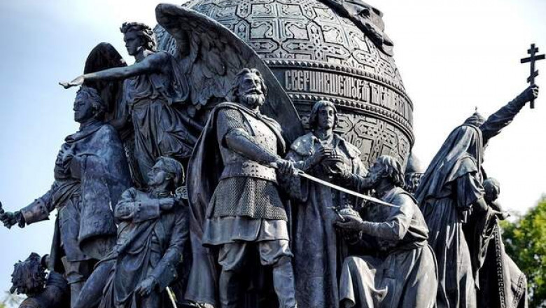 Почему на памятнике «Тысячелетие России» нет Ивана Грозного среди прочих правителей