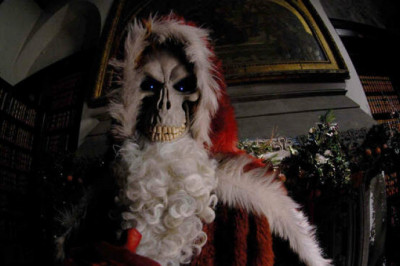 Дед Мороз в истории разных стран: от злого старика до бородатого добряка с мешком подарков