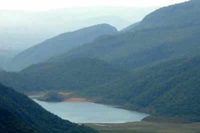 Загадки Фундудзи: почему из африканского озера не получится взять с собой воду