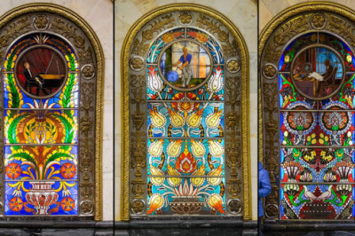 Сюжеты советских витражей