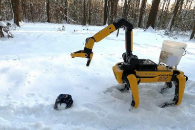 Робопеса от Boston Dynamics научили собирать вещи и сажать растения