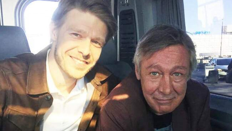 Почему актер Никита Ефремов до 12 лет не носил фамилию отца