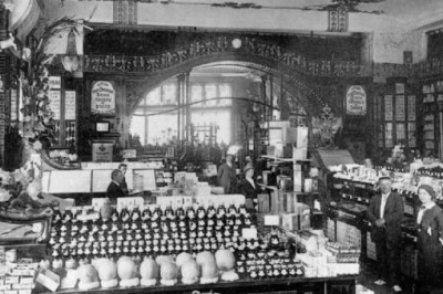 Почему в царской России денег на сытую жизнь не хватало, если люди зарабатывали немало