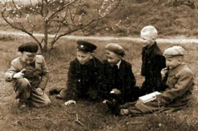 Почему у советских дошколят имелись перочинные ножи, а сегодня их опасаются давать подросткам