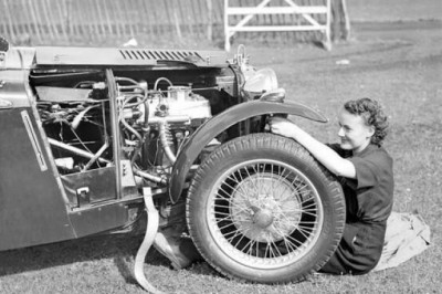 А вместо сердца — пламенный мотор: как были изобретены некоторые автомобильные опции