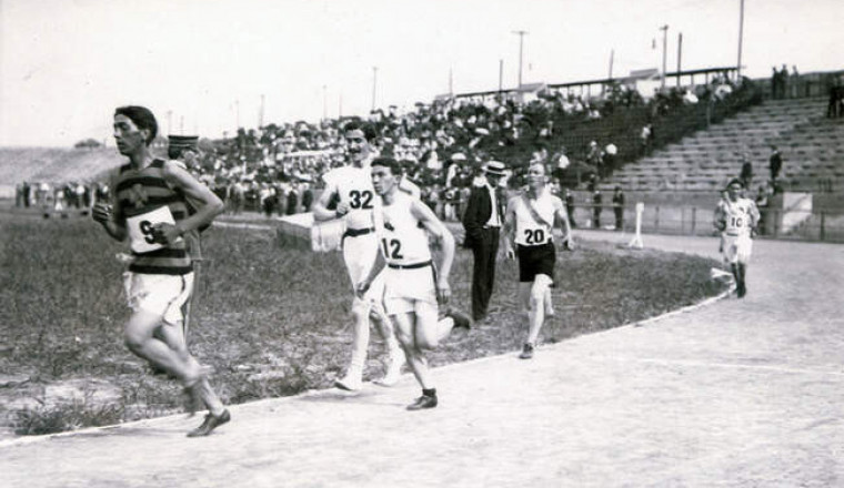 Как проходил Олимпийский марафон 1904 года: комедия абсурда и сюжет для Тарантино