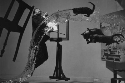 «Атомный Дали»: что таит в себе легендарное фото Филиппа Халсмана, которое было снято с 28 дубля
