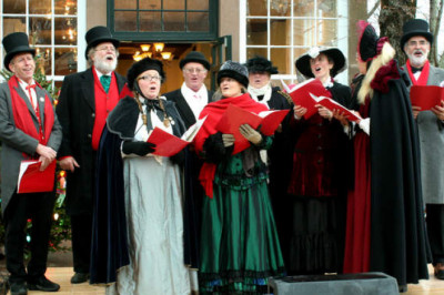 «Принесите нам инжирный пудинг»: о чем на самом деле песня «We wish you a Merry Christmas?»