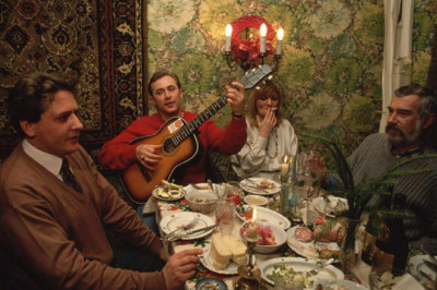 Заливная рыба, домашняя газировка и др: любимые новогодние блюда и напитки СССР, про которые сегодня все забыли