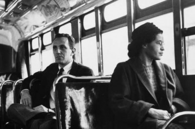 Как афро-американка Роза Паркс добилась права не уступать место белым