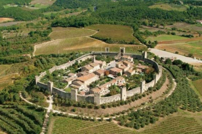 Монтериджони: средневековая итальянская деревня, которая впечатлила даже Данте