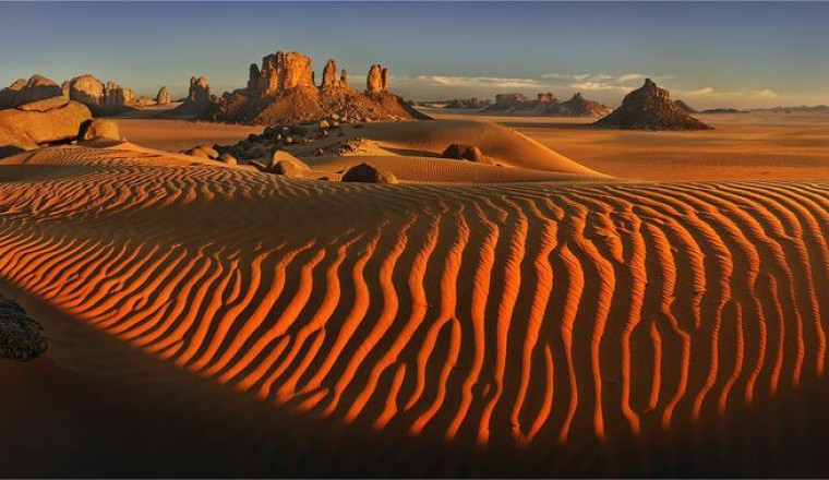 От зеленого оазиса к царству песка: Как и почему Сахара стала величайшей пустыней Земли